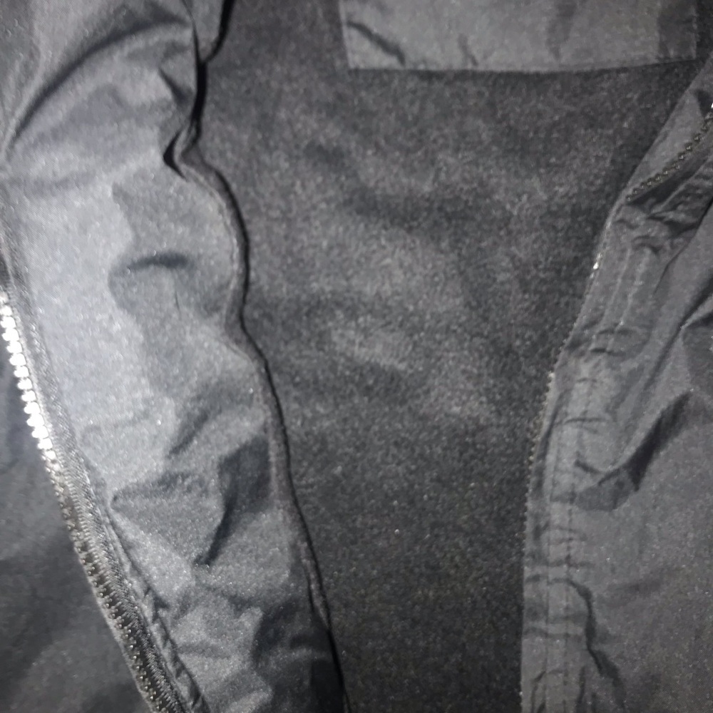 black jacket - Picture 2 of 3